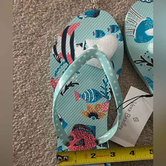 “Vera Bradley” Flip-Flops (NWT) Women’s Size Small (5-6) - Picture 4 of 11